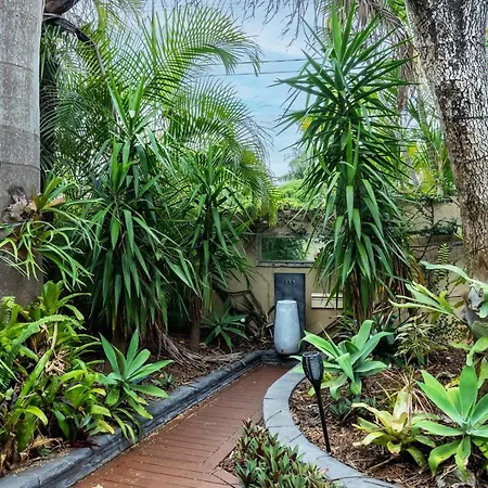 Bali Vibes Serene Tropical Oasis 4Bd Holiday Home Brisbane Exterior photo